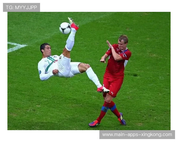 AC米兰准备签下C罗式的头球终结者，改变禁区命运